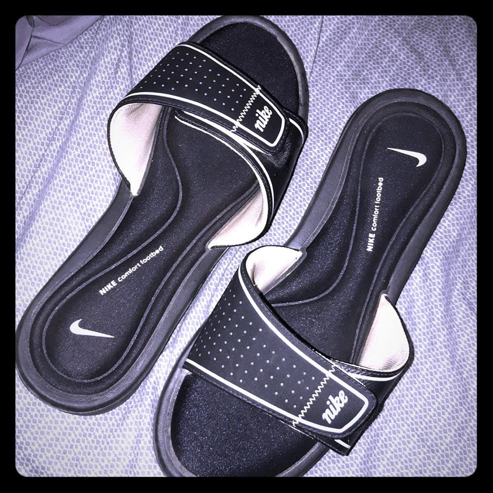 NIKE Slides